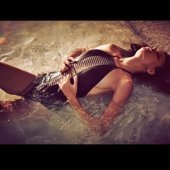 Victoria’s Secret Swimsuit - Picture 2 of 9